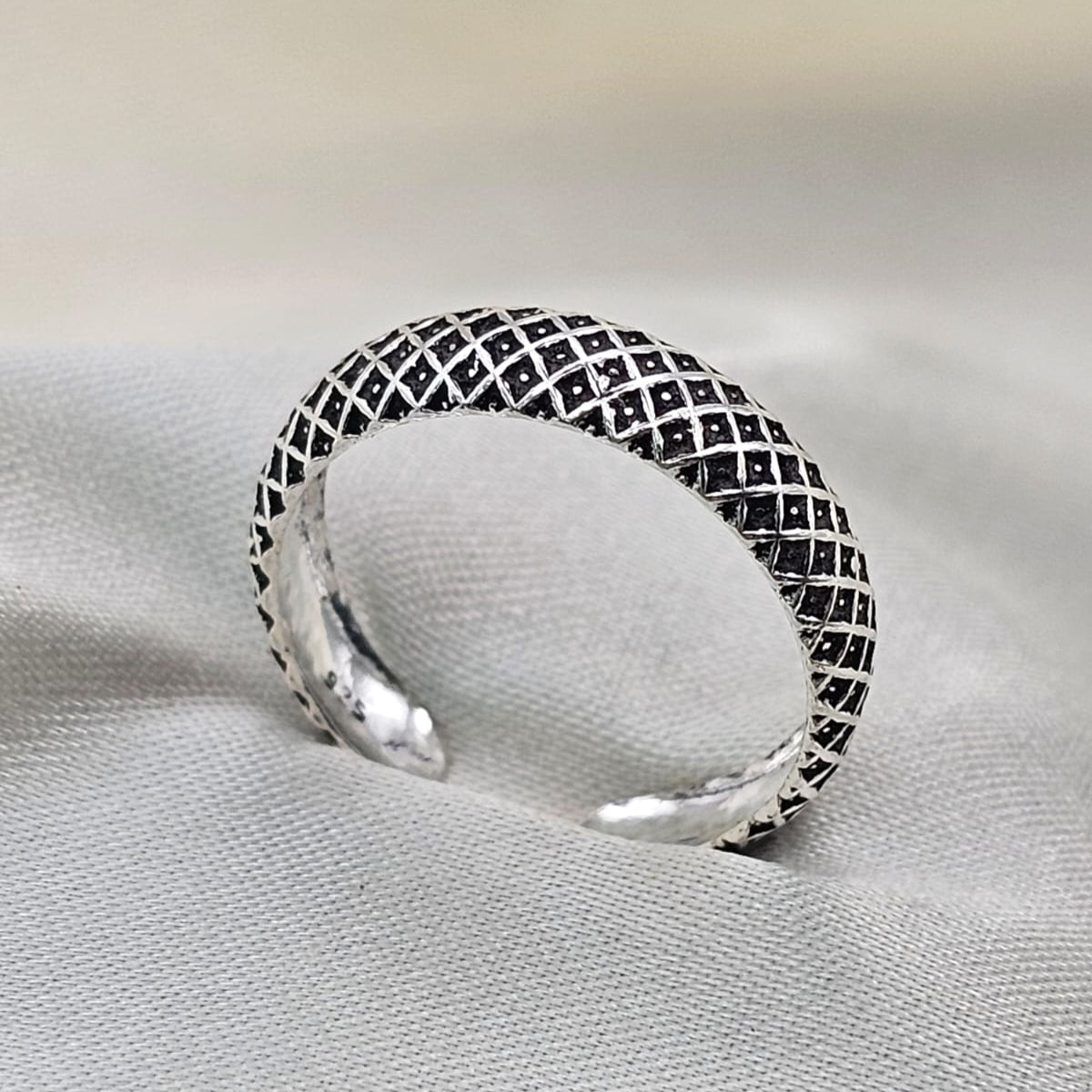 Lattice Toe Ring image 1