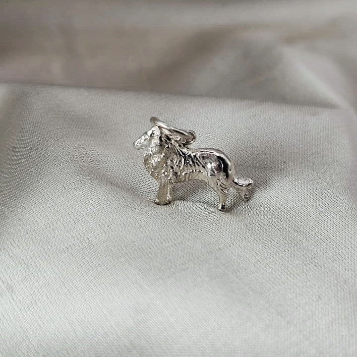 Rough Collie "Lassie" Dog Pendant