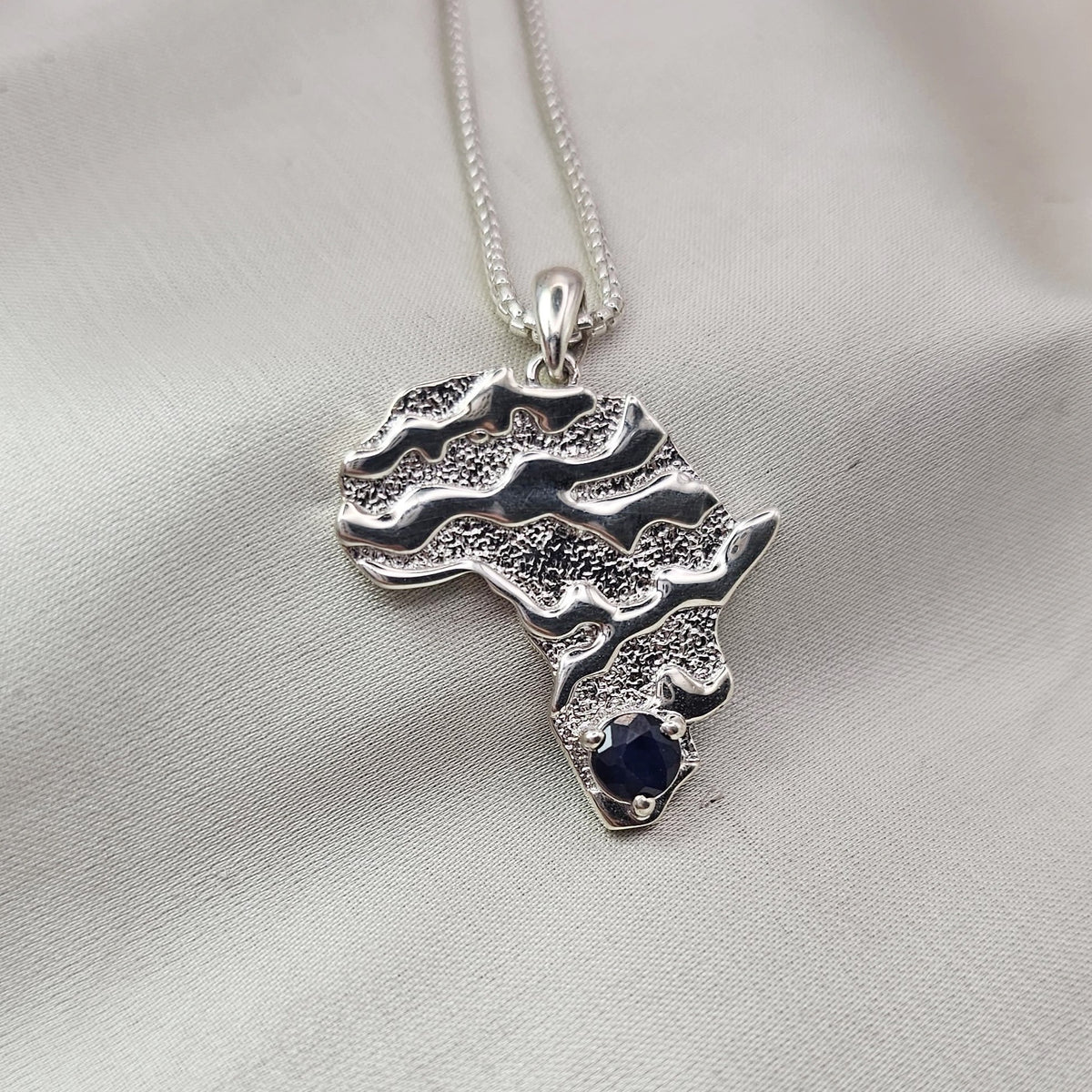 Africa Sapphire Pendant