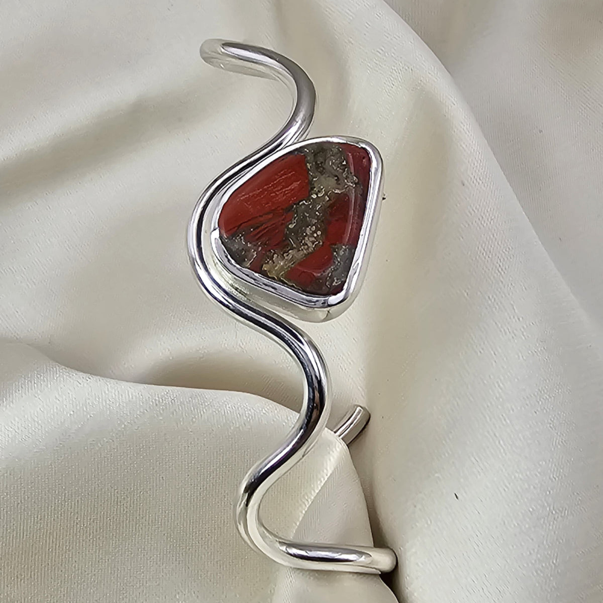 Wavy Bloodstone Bangle image 4