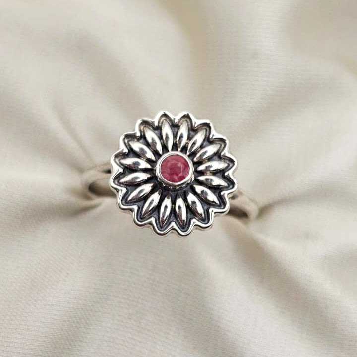 Daisy Gemstone Ring image 9