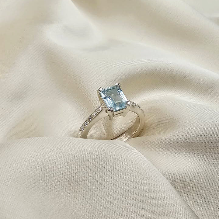 Aquamarine & Moissanite Ring image 4