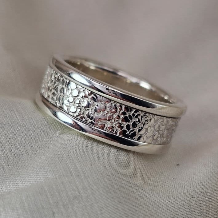 Textured Spinner Ring