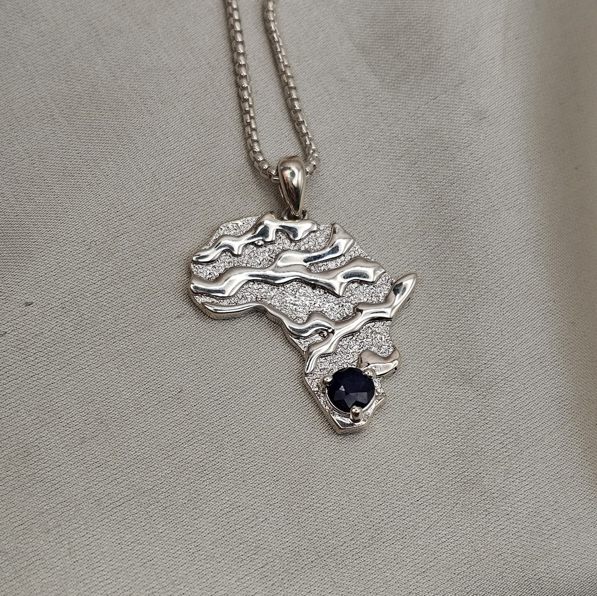 Africa Sapphire Pendant