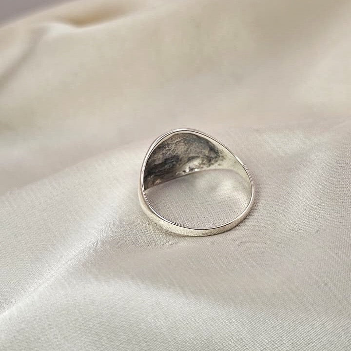 Medium Signet Ring