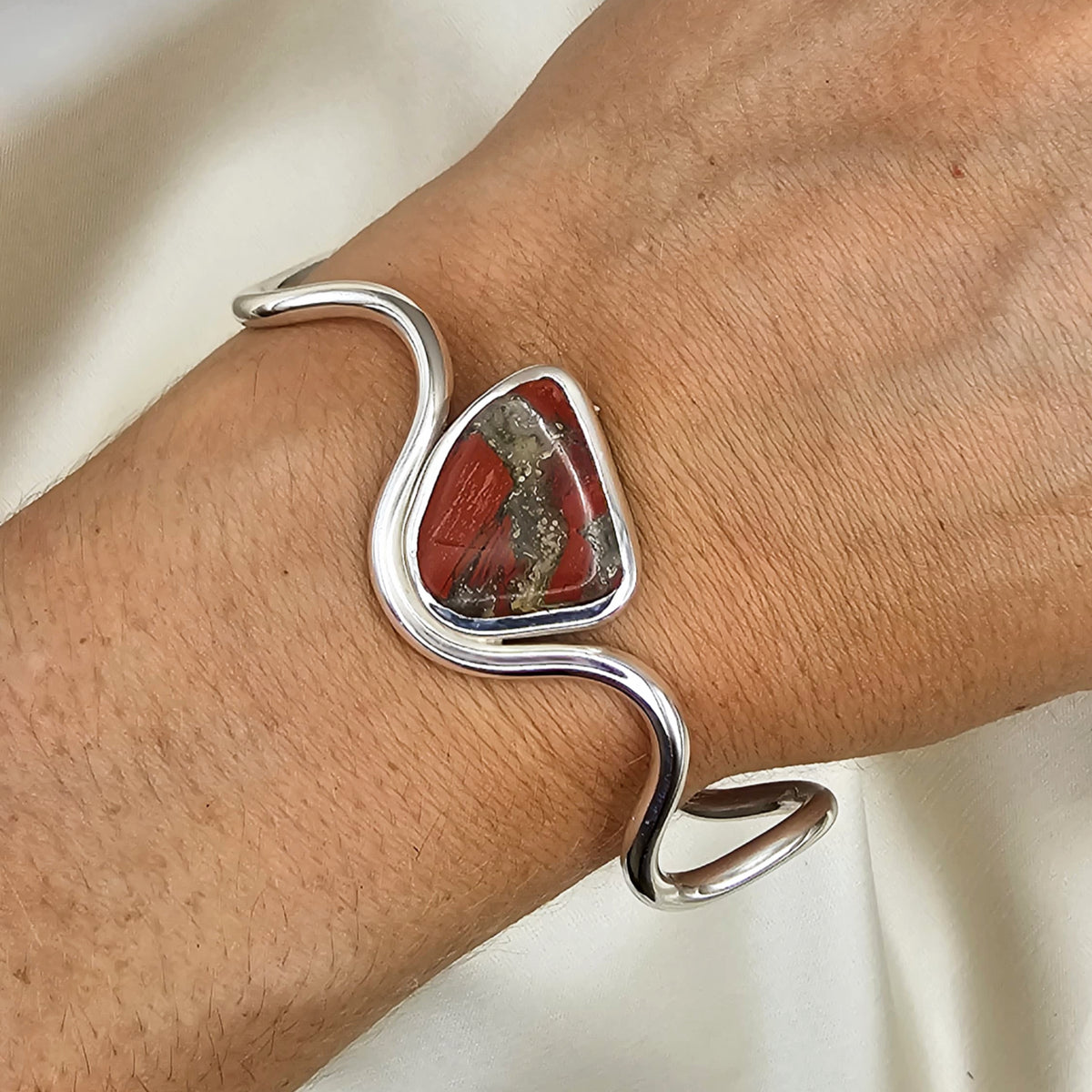 Wavy Bloodstone Bangle image 1