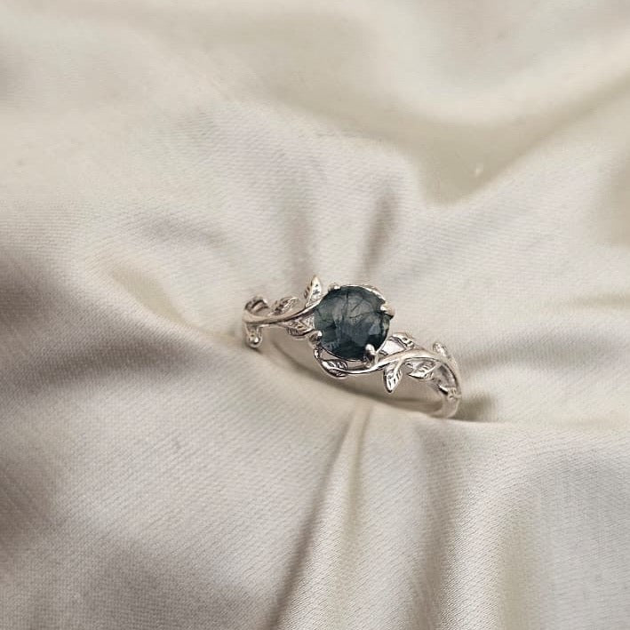 Moss Agate Vine Ring