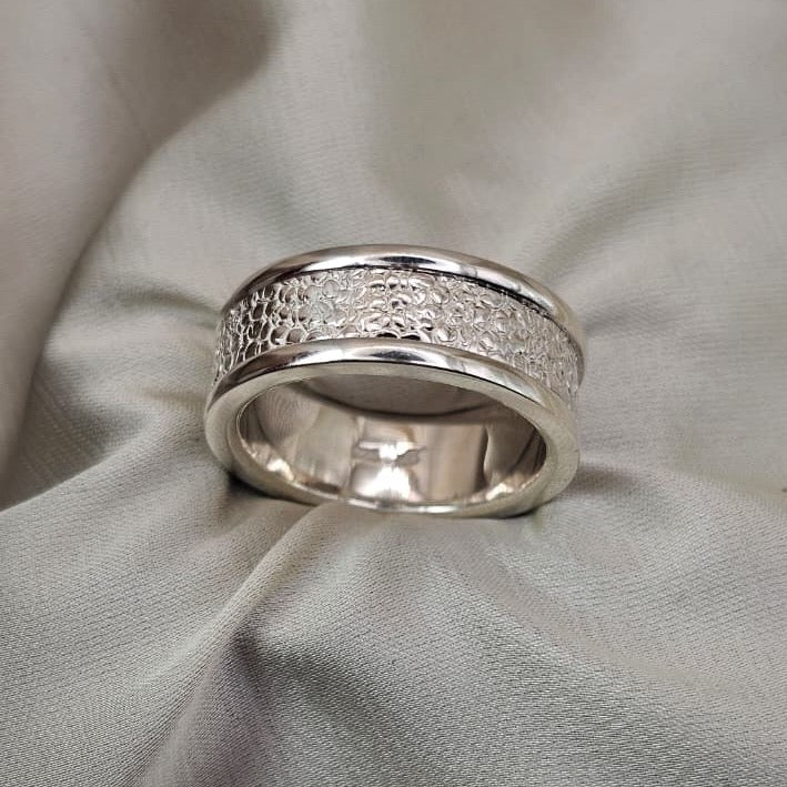 Textured Spinner Ring