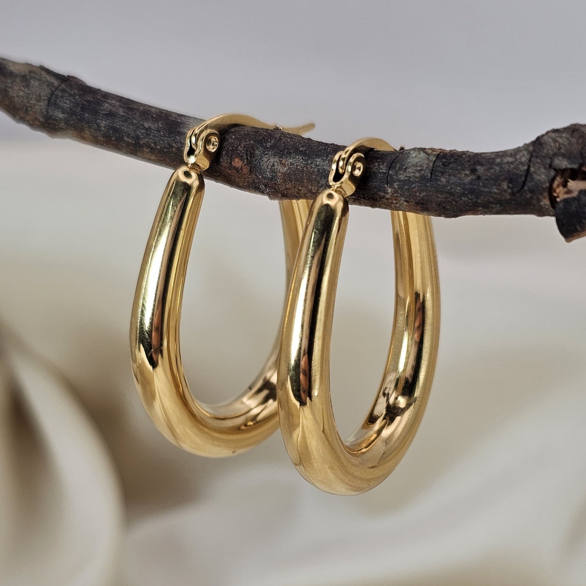 18k Gold Plated Stainless Steel Teardrop Hoop Earrings