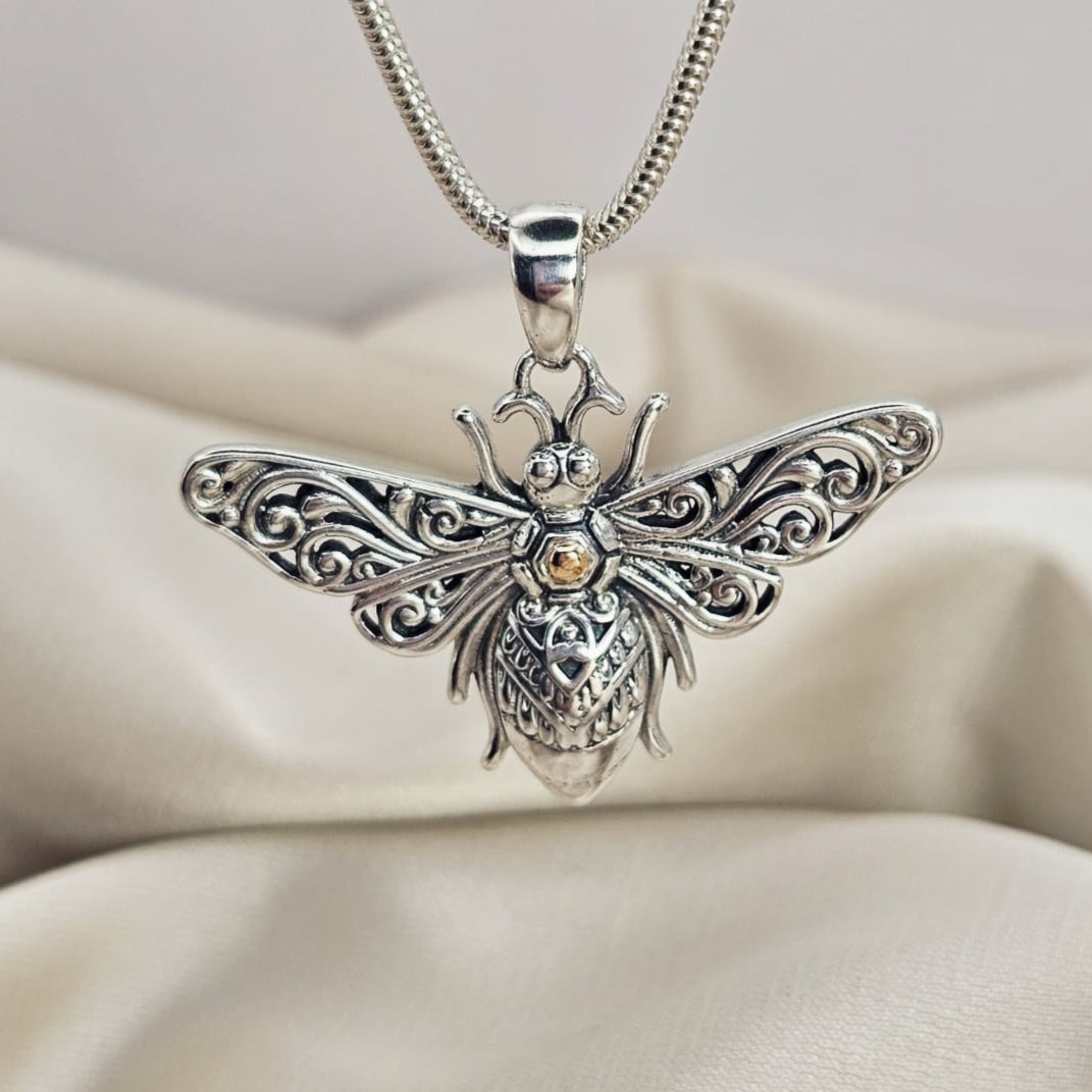 Filigree Bee Pendant image 3