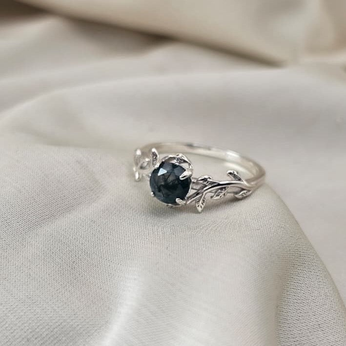 Moss Agate Vine Ring