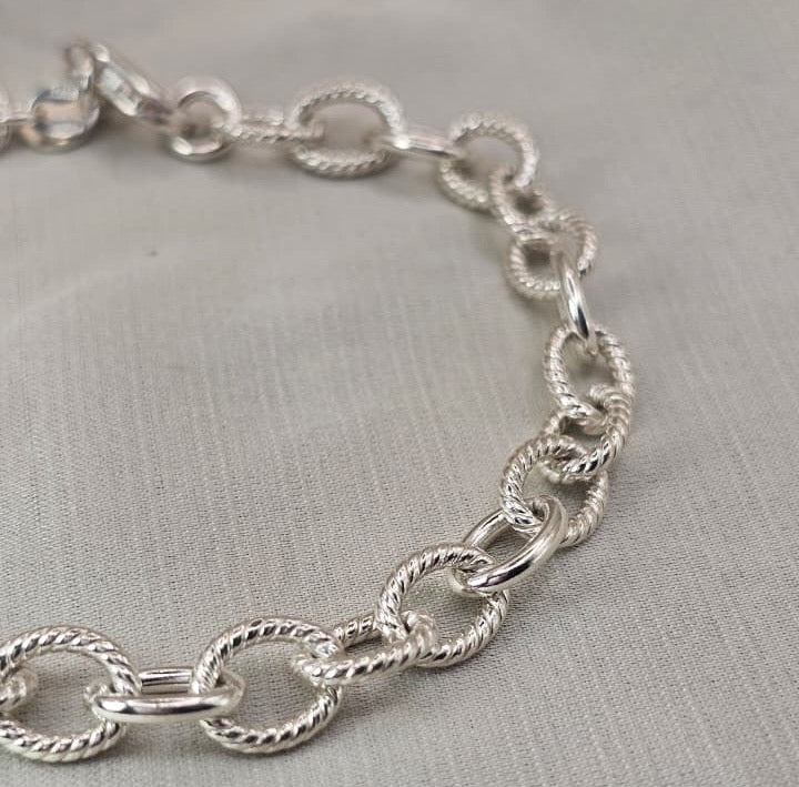 Textured Oval Link Bracelet