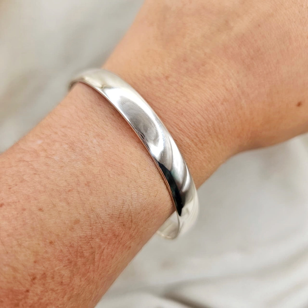 8MM Solid Bangle