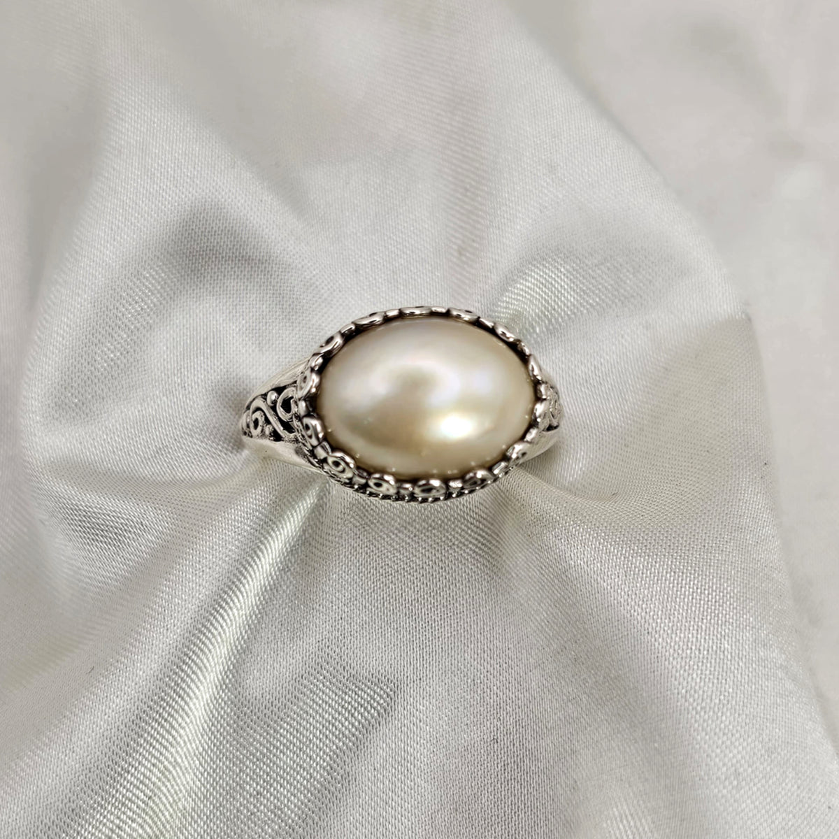 Vintage Pearl Ring image 5