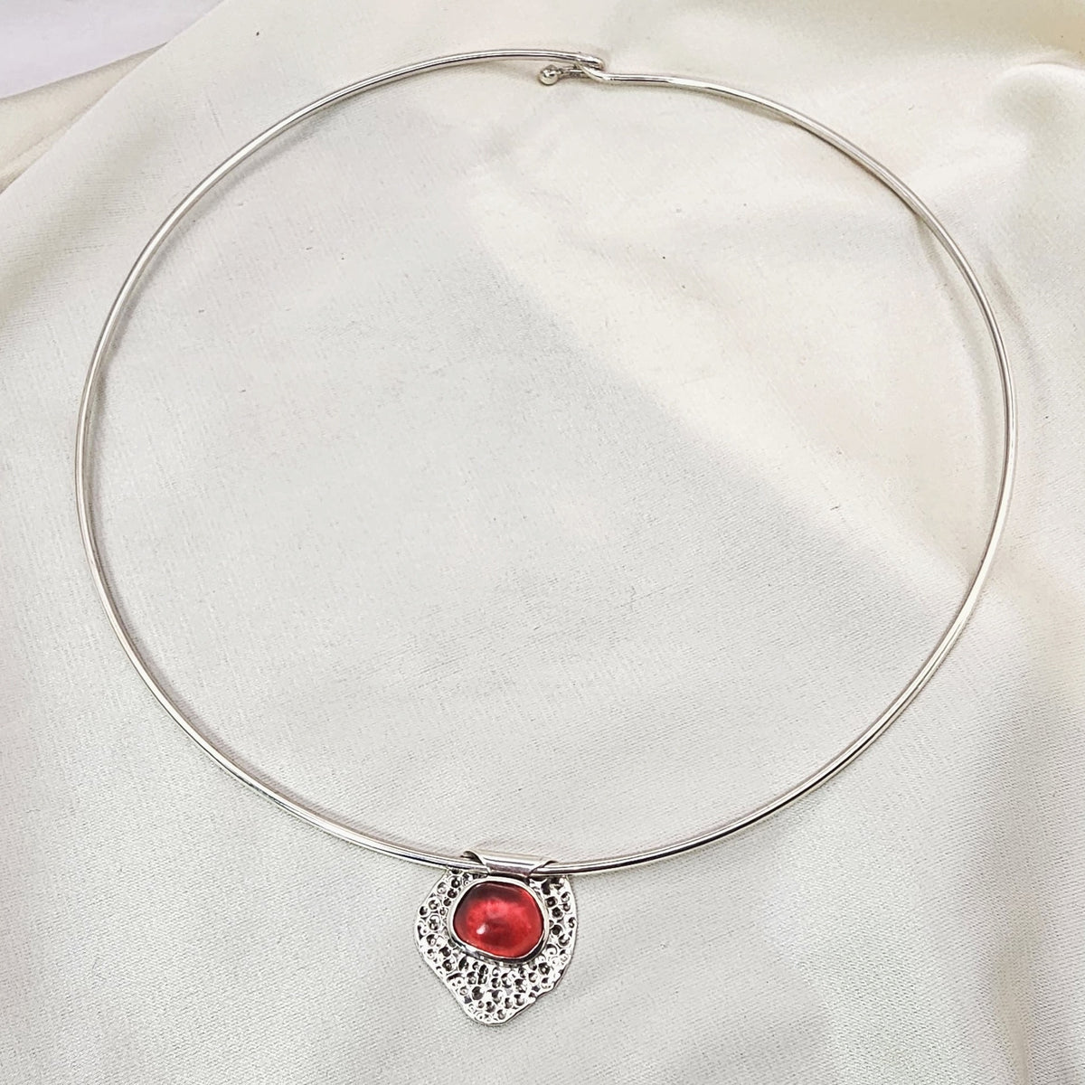 Wire Choker Necklace