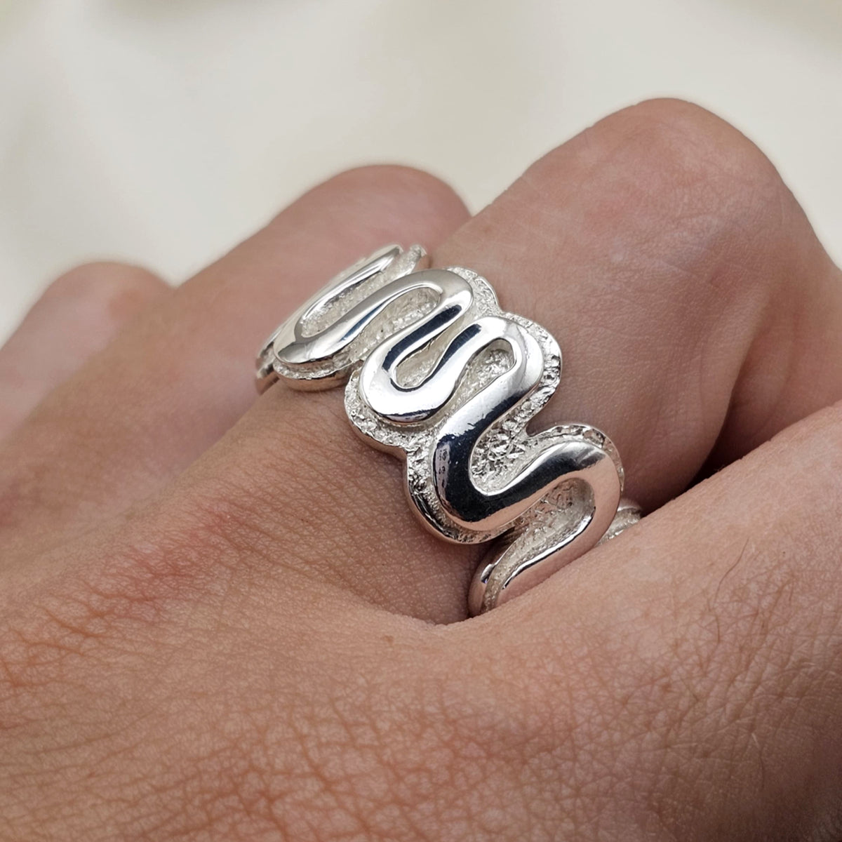 Meander Chunky Statement Ring image 1