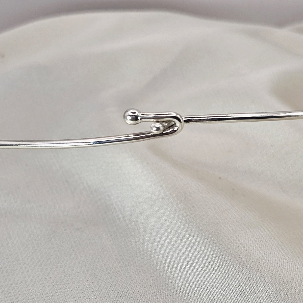 Wire Choker Necklace