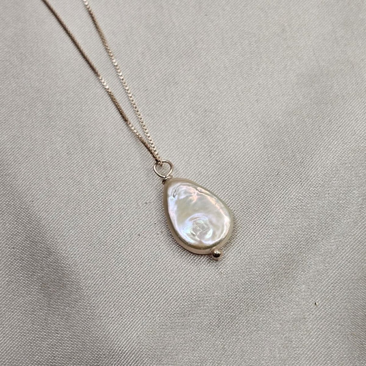 Dainty Chain Necklace with Baroque Pearl