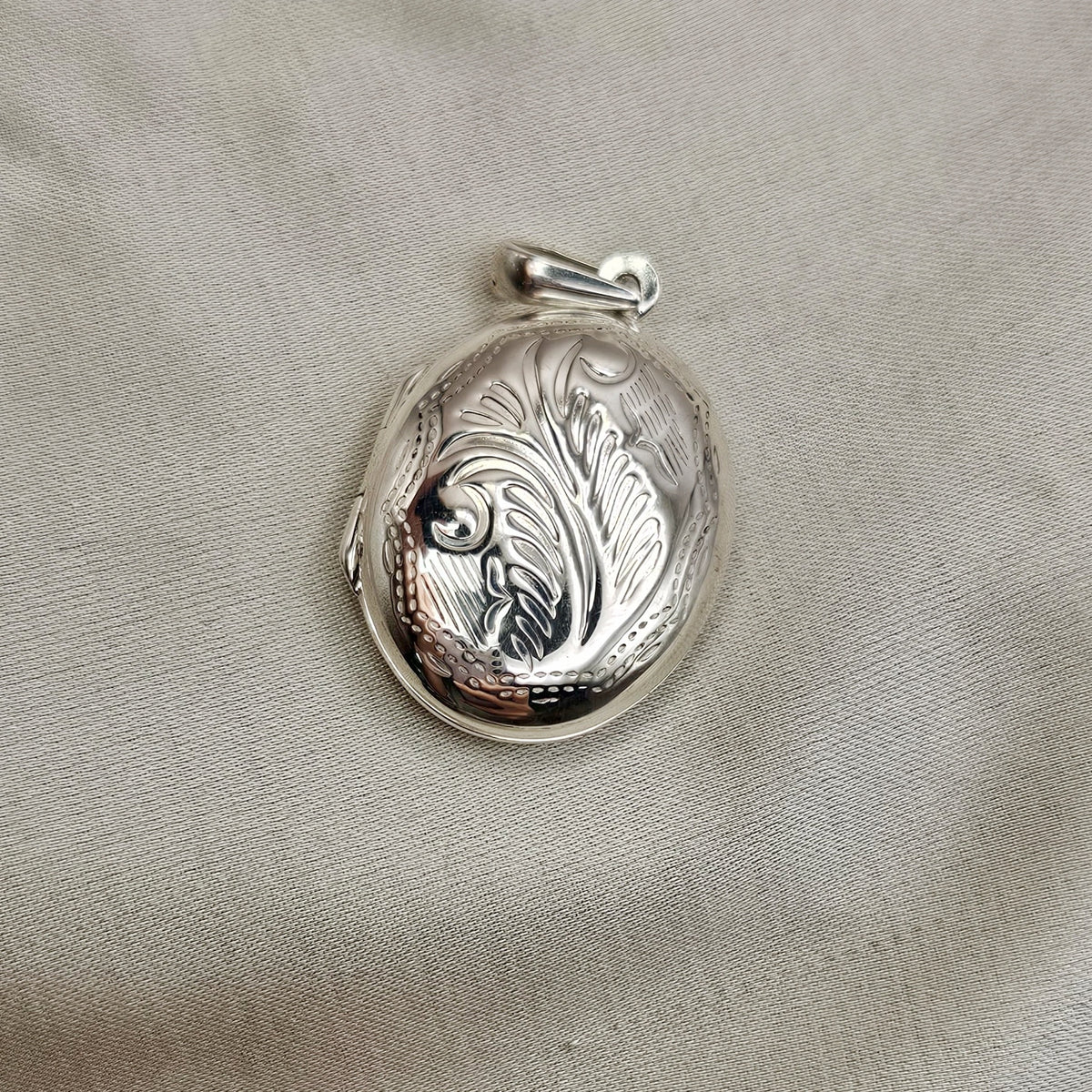 Oval Locket Pendant