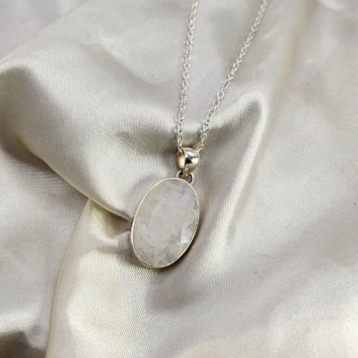 Faceted Oval Moonstone Pendant image 4