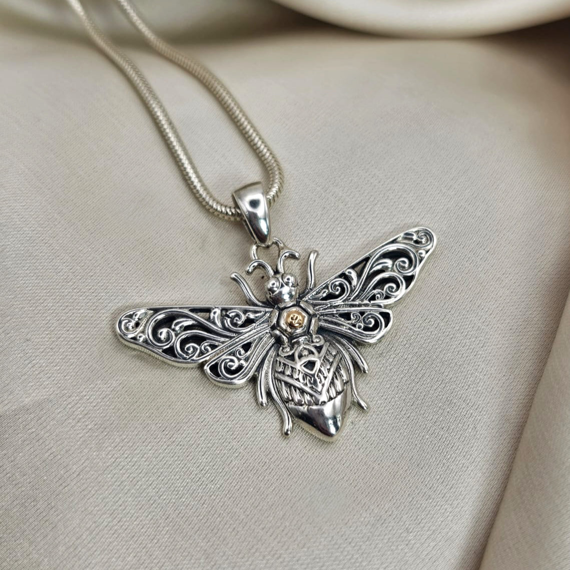 Filigree Bee Pendant image 1