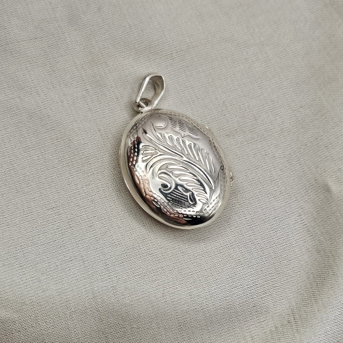 Oval Locket Pendant