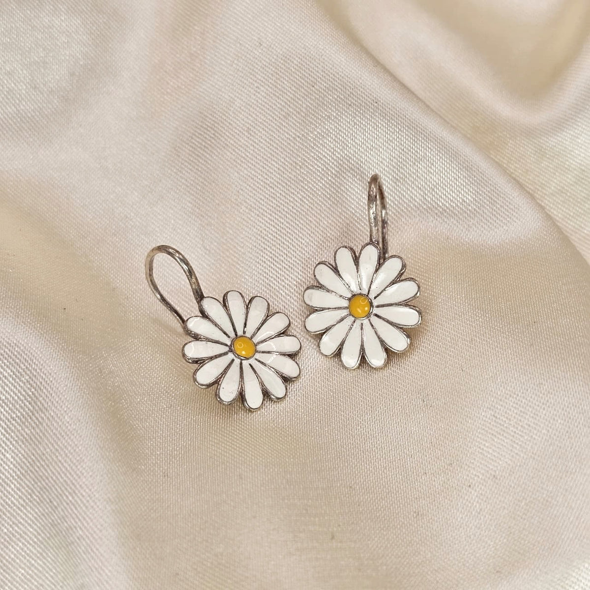 White Enamel Daisy Flower Drop Earrings