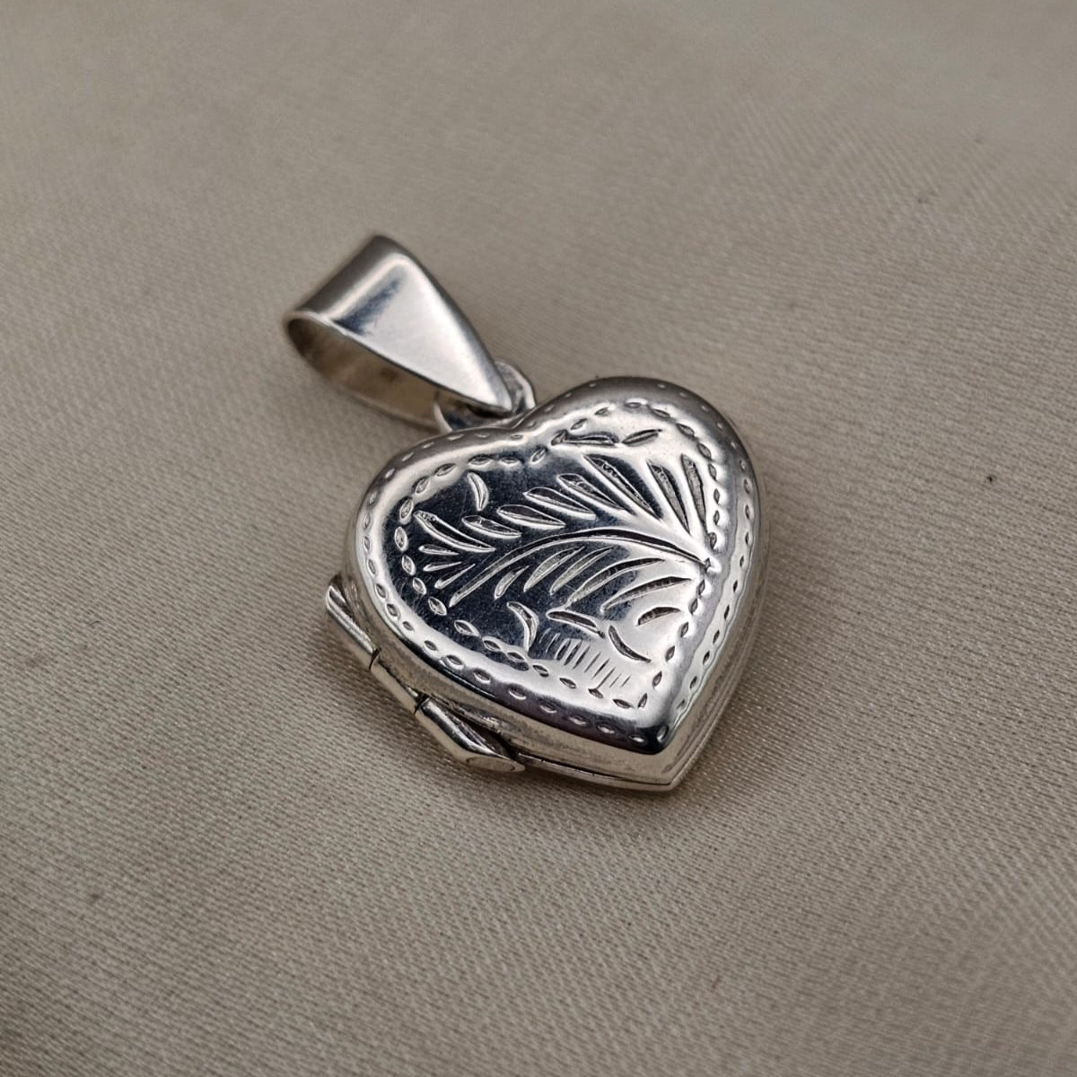 Engraved Heart Locket image 2