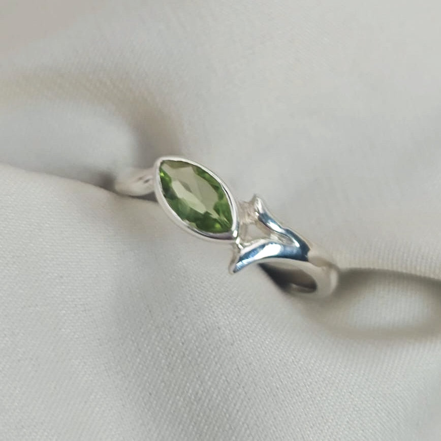 Peridot Marquise Ring image 4