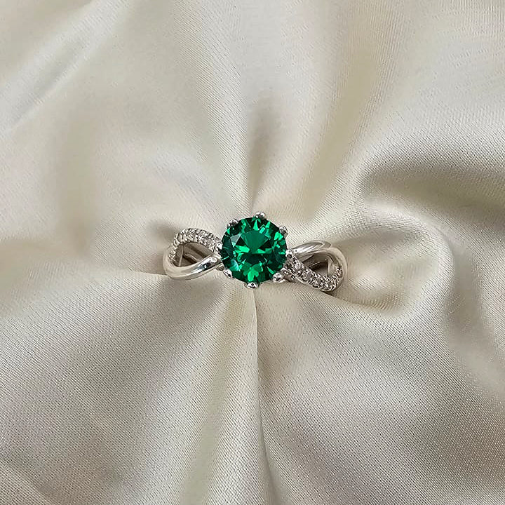 Green Cubic Claw Ring image 3