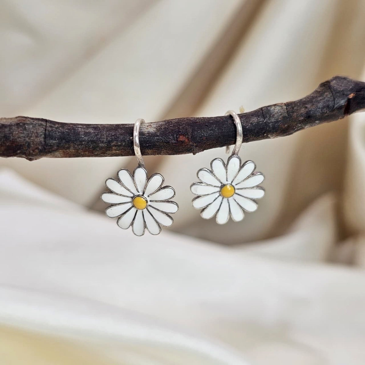 White Enamel Daisy Flower Drop Earrings