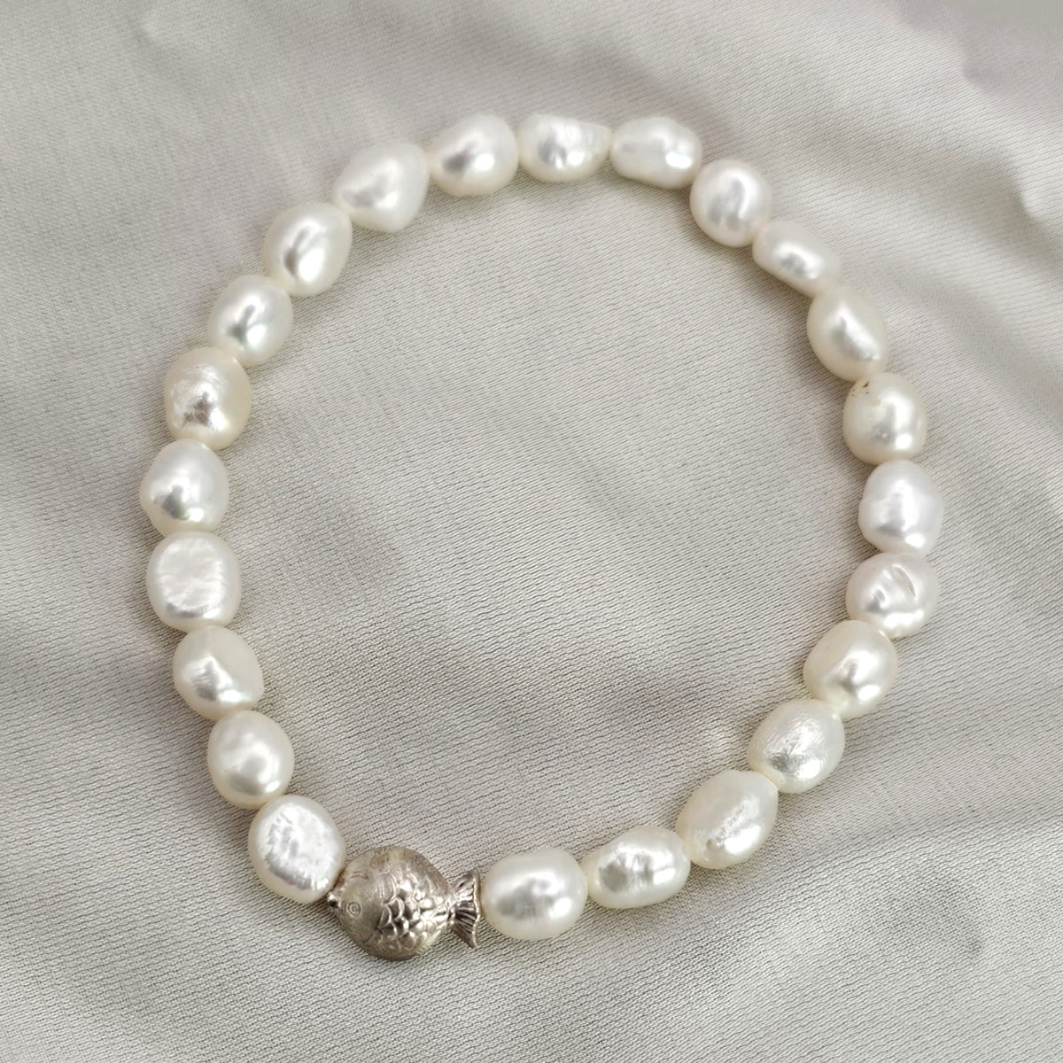 Freshwater Pearl Bracelet with Fish image 4