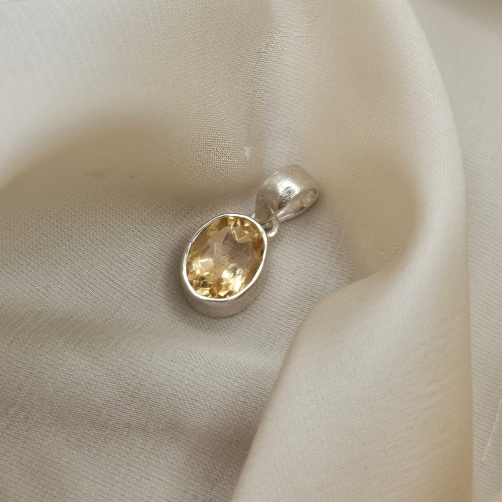 Oval Citrine Pendant image 1