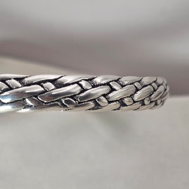 Hollow Braided Texture Bracelet