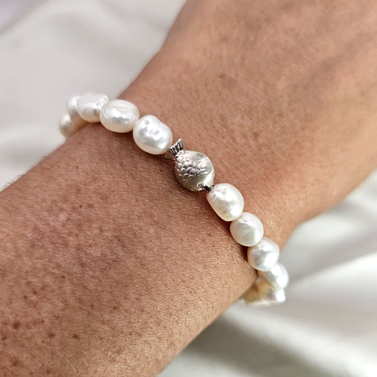 Freshwater Pearl Bracelet with Fish image 2