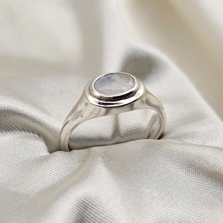 Moonstone Ring image 4