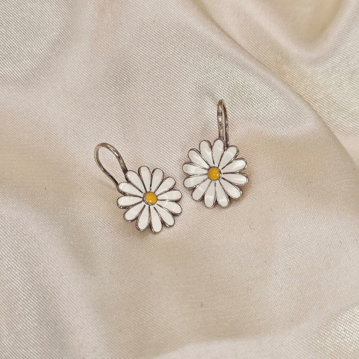 White Enamel Daisy Flower Drop Earrings