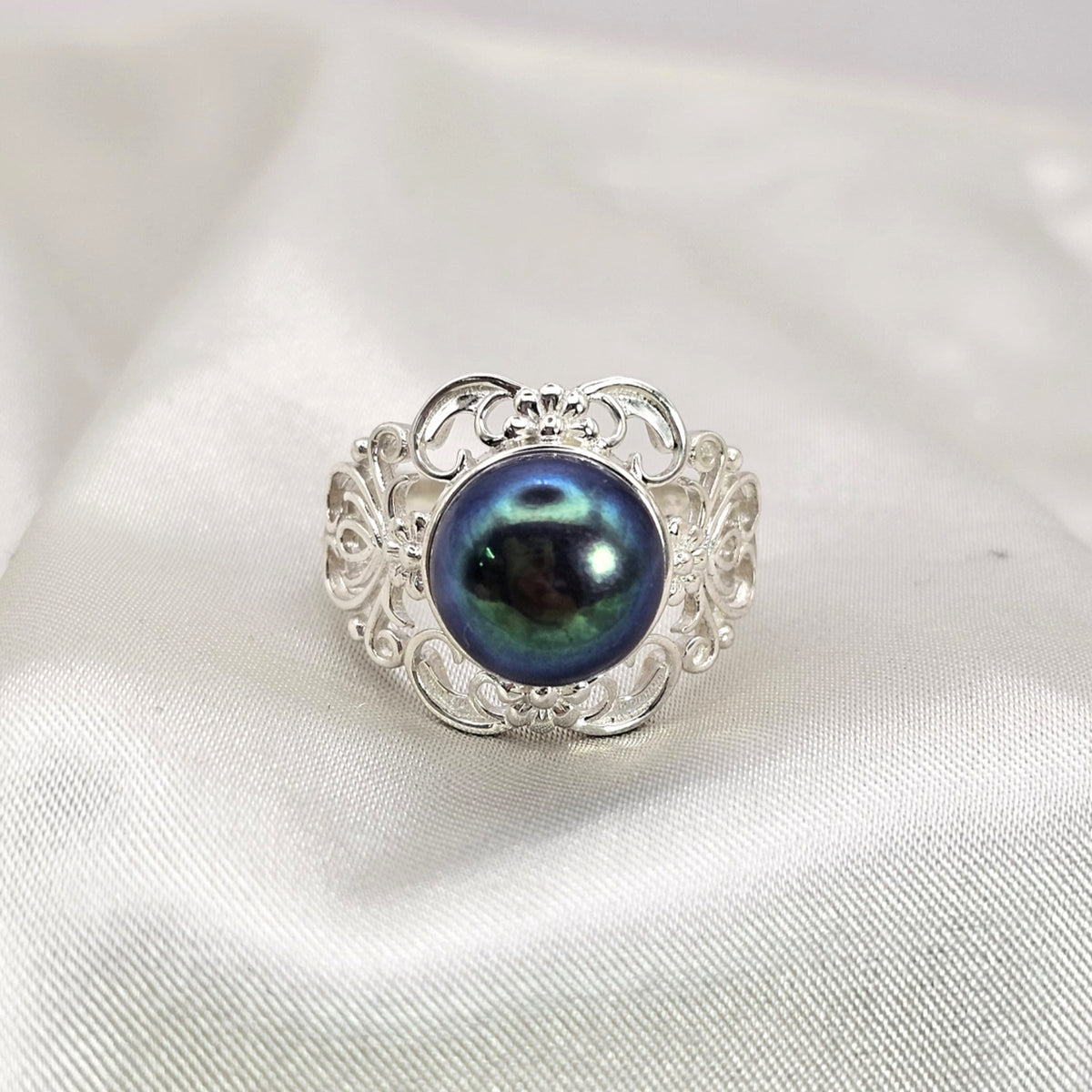Peacock Pearl Filigree Ring image 3