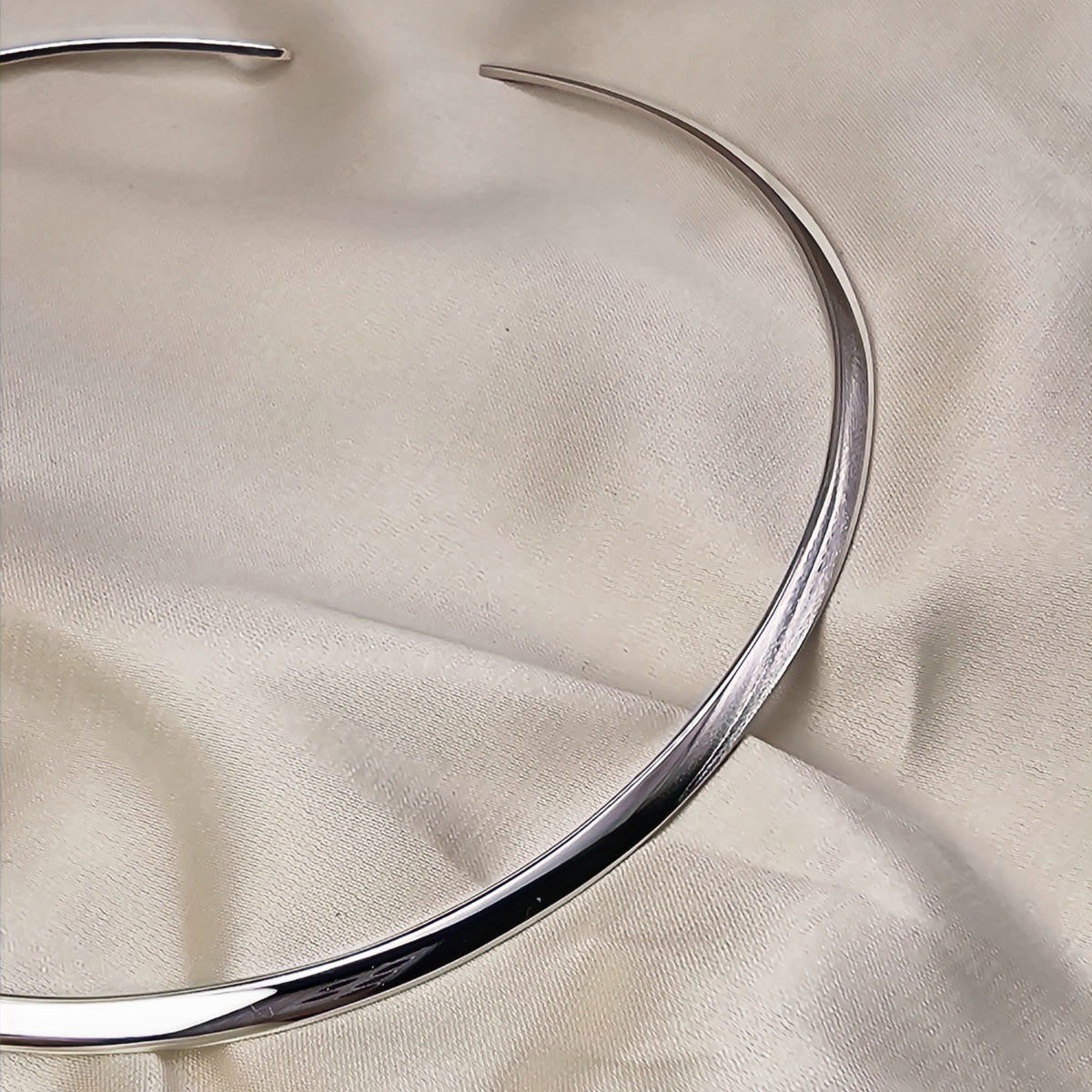 Medium Choker Necklace image 3