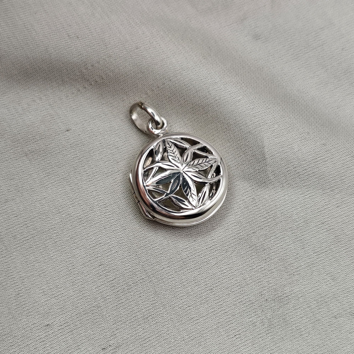 Round Locket Pendant