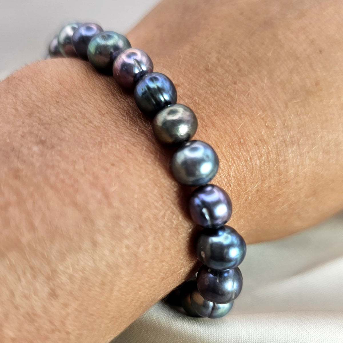 Peacock Pearl Bracelet image 1