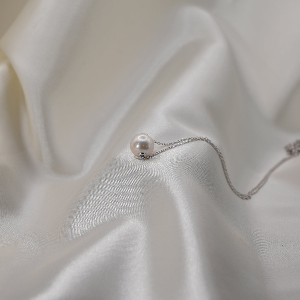 Single Pearl Necklace image 2