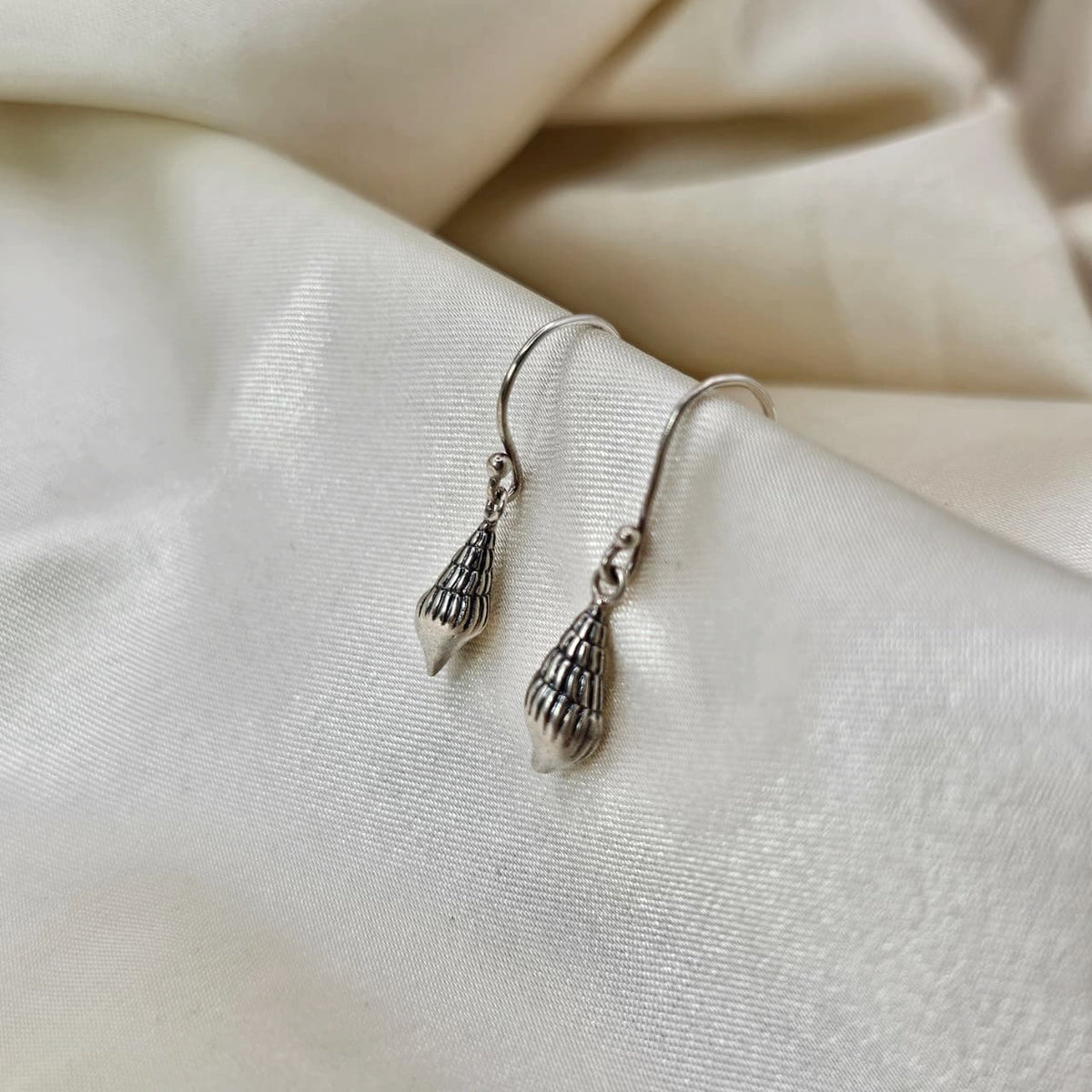 Ribbed Shell Drop Earrings