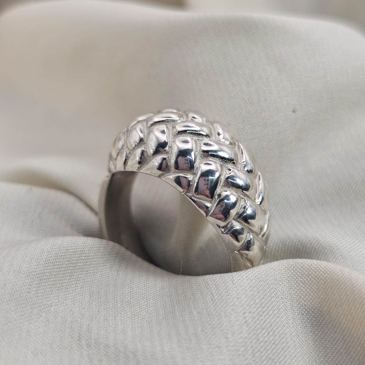 Pangolin Shield Ring image 0